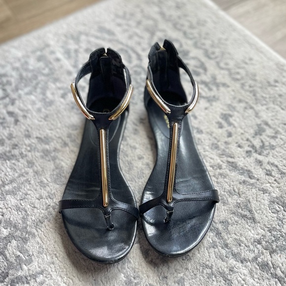 Guess tawny Sandals, Black and Gold, size 6 1/2 - Picture 2 of 5